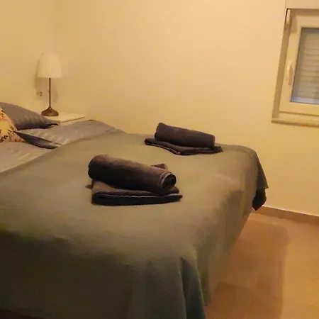 Small Near The In Gornji Karin * Anić