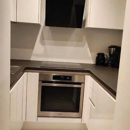 Small Near The In Gornji Karin アパート