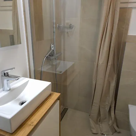Apartament Small In Gornji Karin Near The St Tv *