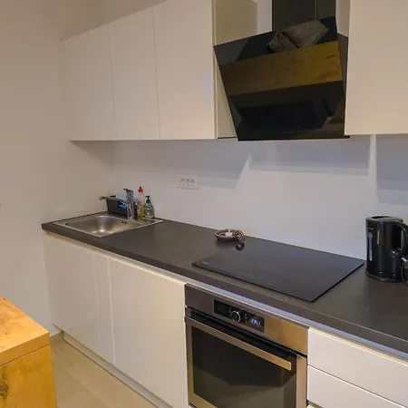 Apartament Small In Gornji Karin Near The St Tv Anić